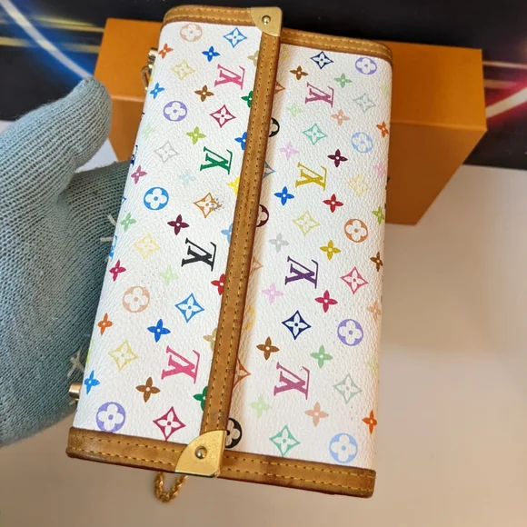 Authentic Louis Vuitton white multicolor Trifold converted to crossbody - Picture 4 of 14